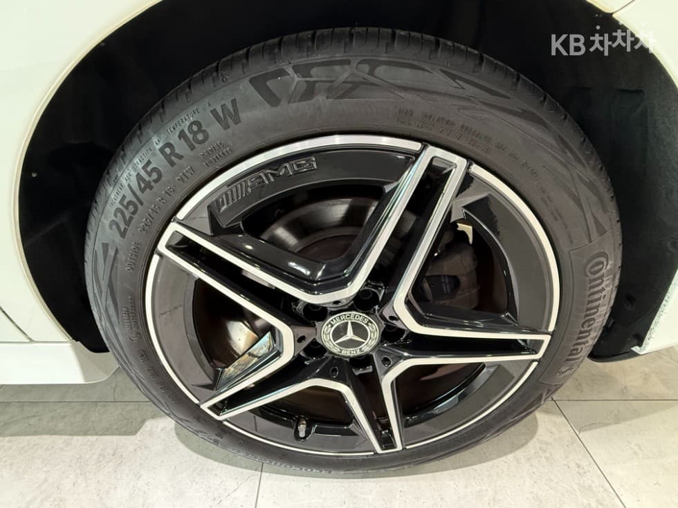Mercedes-Benz CLA클래스(C118)CLA 250 4MATIC AMG Line - 27