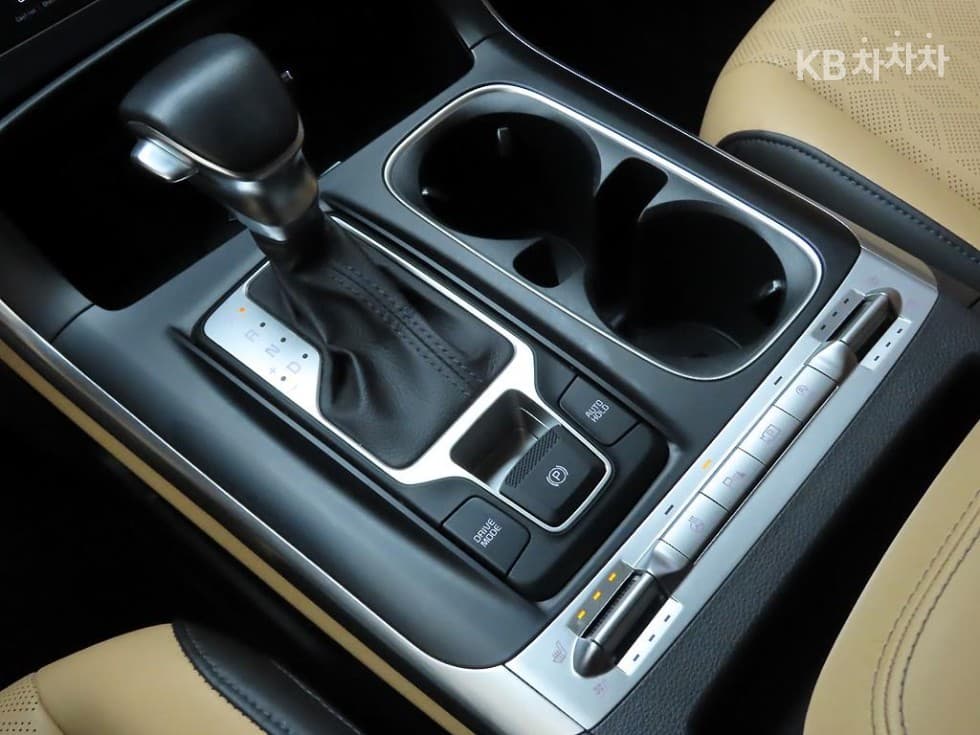 Киа Канивал 4-то поколениеD2.2 11-местен Престиж - 11