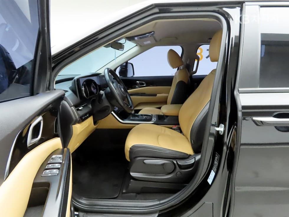 Киа Канивал 4-то поколениеD2.2 11-местен Престиж - 12