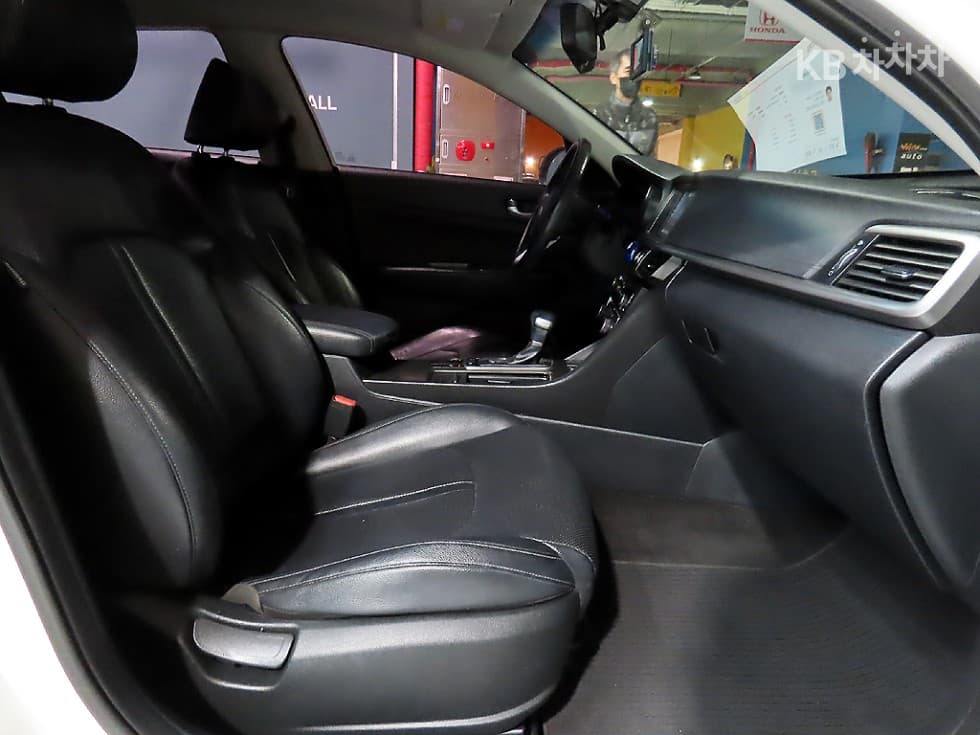 Киа The New (фейслифт) K5 Второ поколениеРент-а-кар 2.0 LPI Престиж - 8