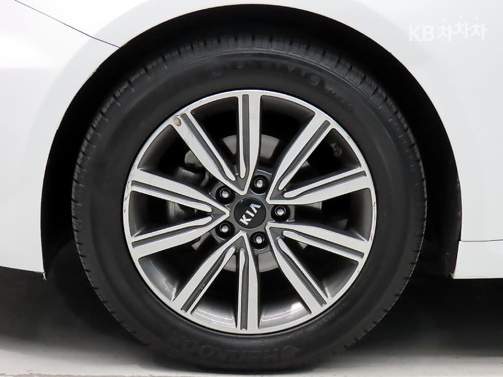 Киа The New (фейслифт) K5 Второ поколениеРент-а-кар 2.0 LPI Престиж - 20