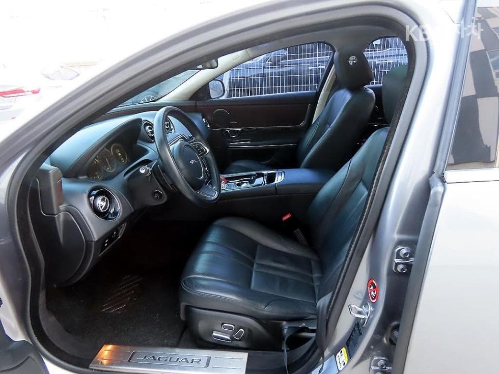 Jaguar All New XJ2.0 Лукс SWB X351 - 5