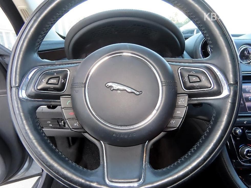 Jaguar All New XJ2.0 Лукс SWB X351 - 8