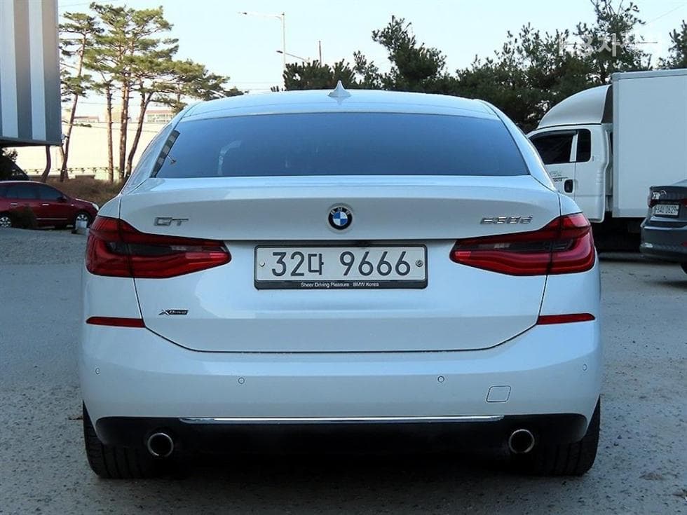 BMW Gran Turismo6 Series GT 630d xDrive Luxury Line - 4