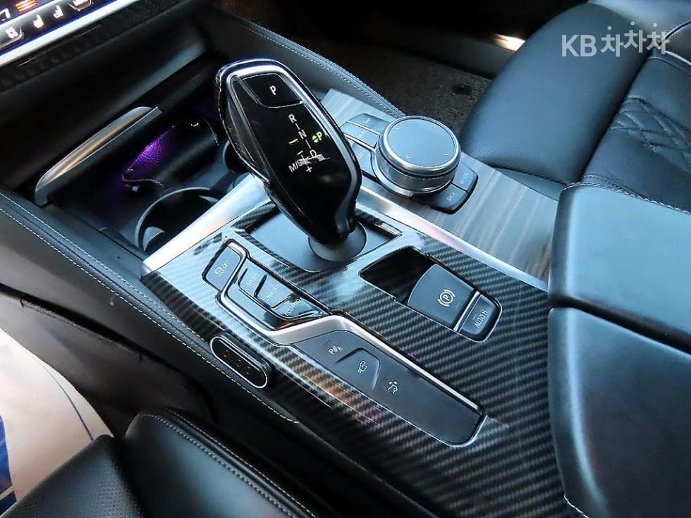 BMW Gran Turismo6 Series GT 630d xDrive Luxury Line - 11