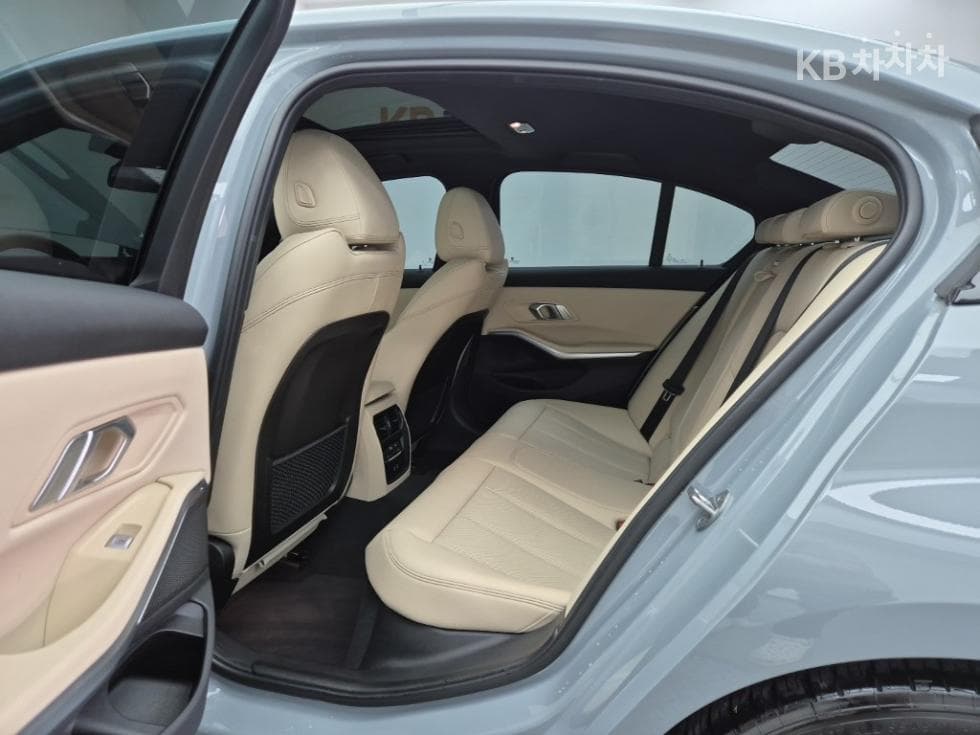 BMW 3 Серия (G20)320i M Sport - 12