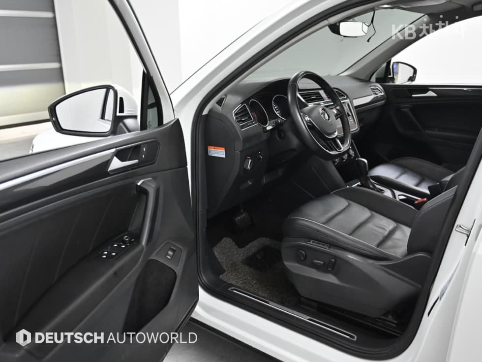 Volkswagen The New (фейслифт) Tiguan2.0 Турбо Дизел Инжекция Prestige - 11