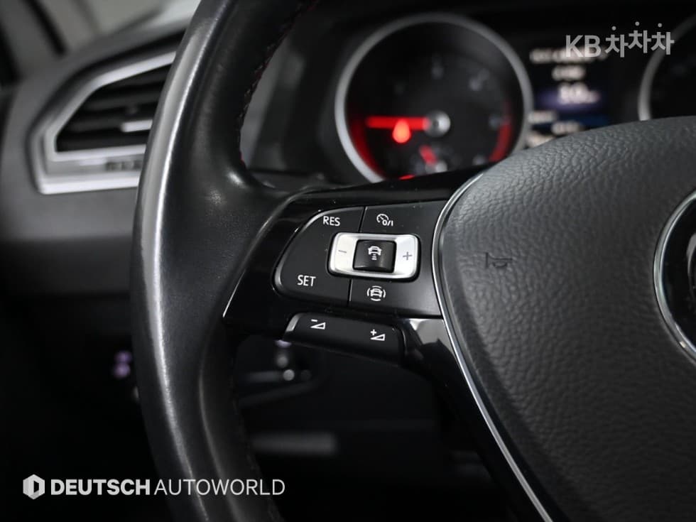 Volkswagen The New (фейслифт) Tiguan2.0 Турбо Дизел Инжекция Prestige - 17