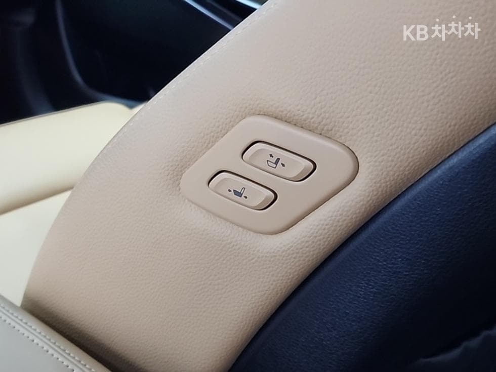 Киа K7 Premiere Хибрид2.4 HEV Noblesse - 13