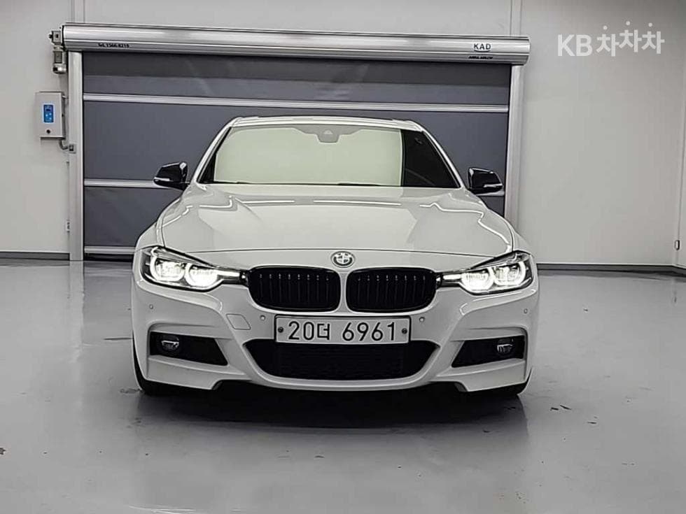 BMW Нов3 Серия320i Седан M스포츠 F30 - 2