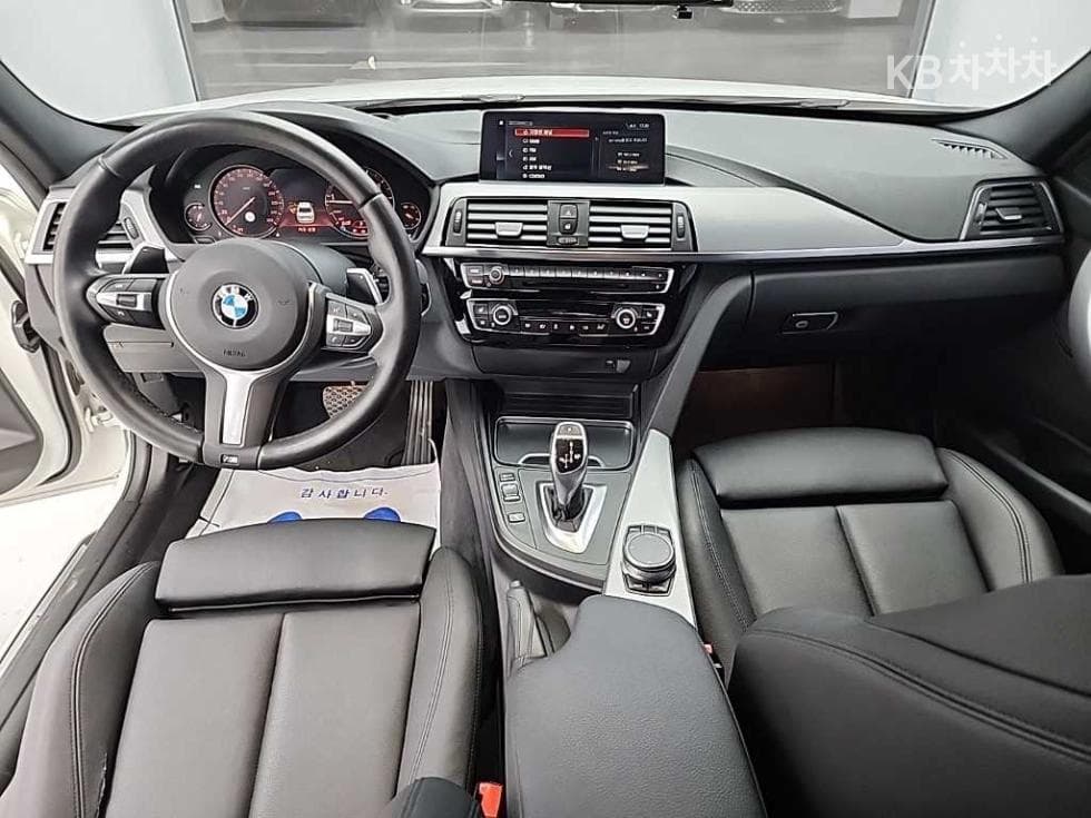 BMW Нов3 Серия320i Седан M스포츠 F30 - 7