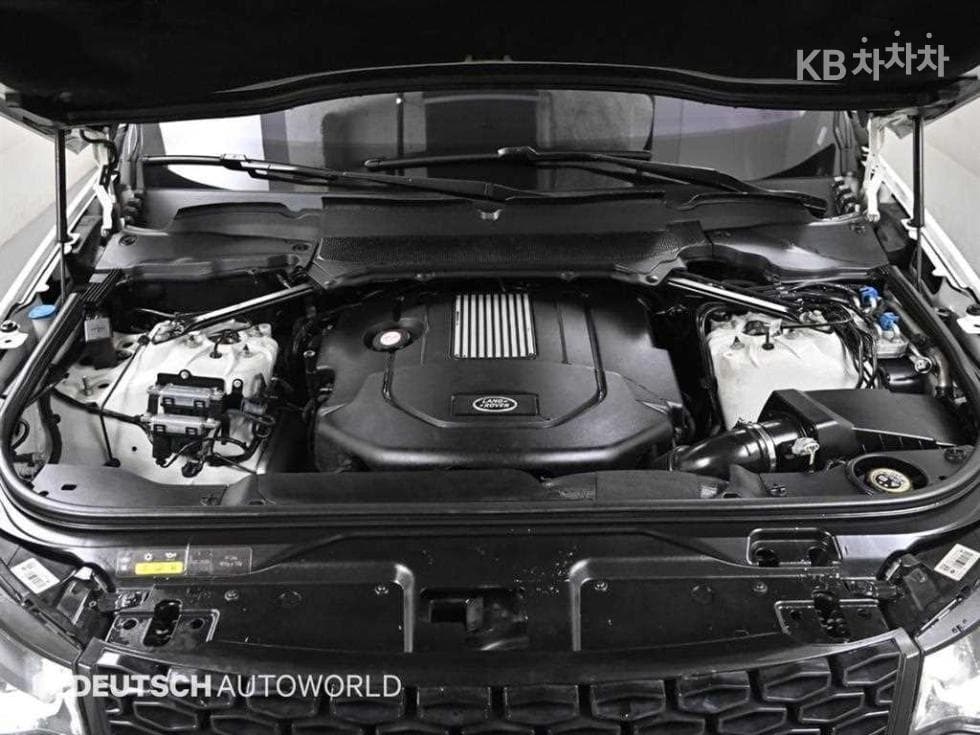 Land Rover 디스커버리53.0 TD6 HSE Luxury - 6