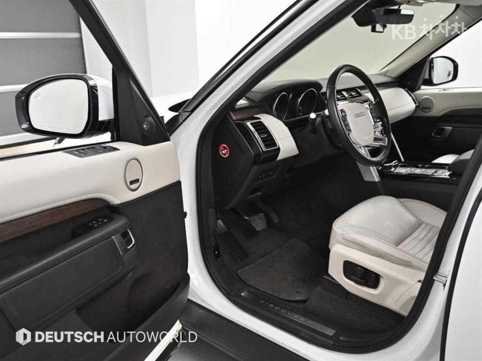 Land Rover 디스커버리53.0 TD6 HSE Luxury - 11