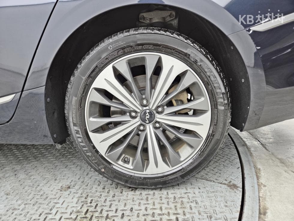 Киа K83.5 Бензин Signature - 22