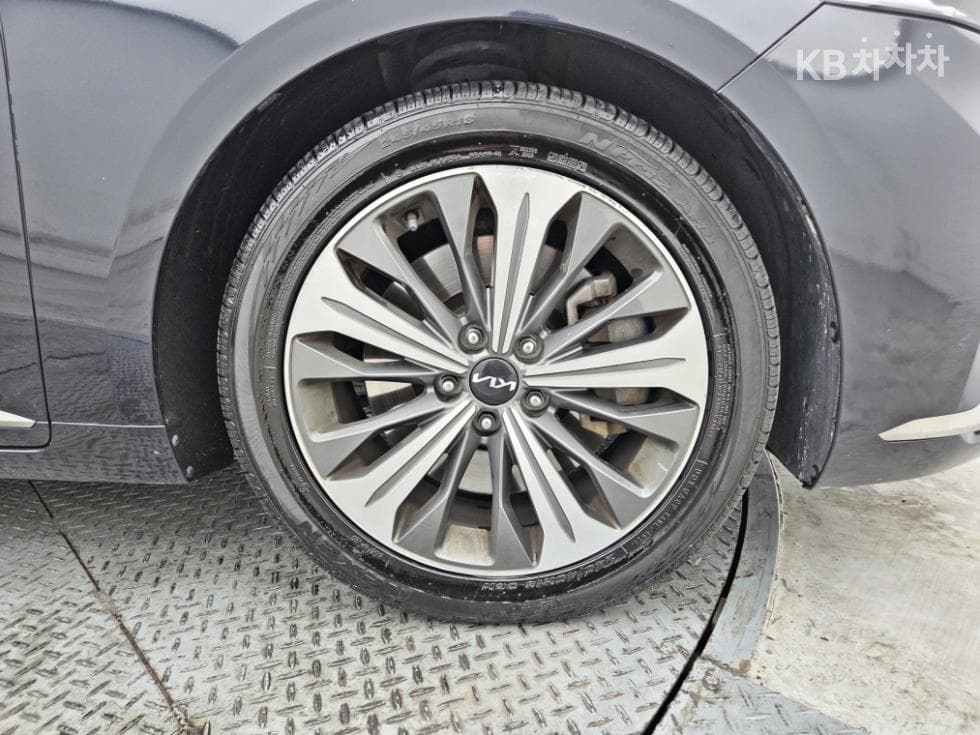 Киа K83.5 Бензин Signature - 23