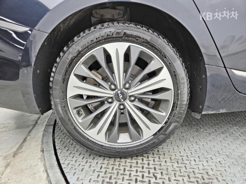 Киа K83.5 Бензин Signature - 24