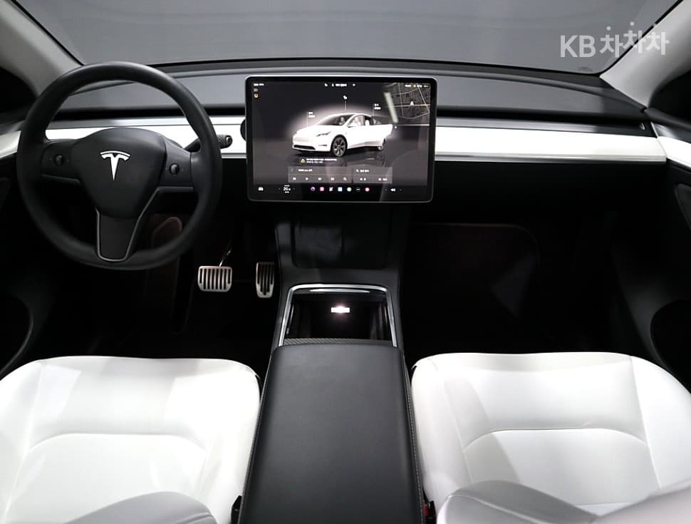 테슬라 Model YRWD Standard - 5