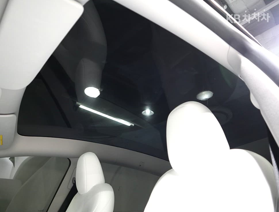 테슬라 Model YRWD Standard - 16