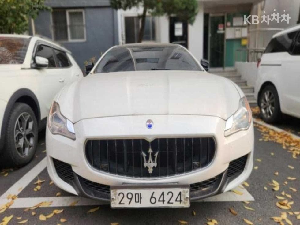 마세라티 콰트로Forte 3.0 S Q4 V6 (13년~) - Image 1