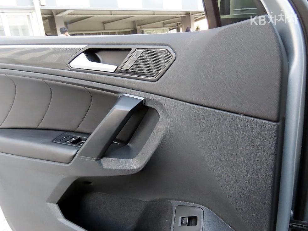 Volkswagen The New (facelift) Tiguan2.0 Turbo Diesel Injection Prestige - 12