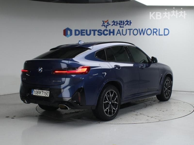 BMW New X4 (G02)xDrive 20i xLine - 2