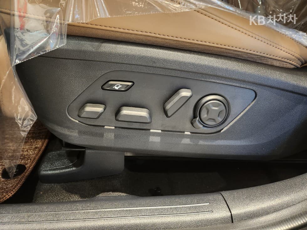 Киа The New (фейслифт) Sorento Хибрид MQ41.6T HEV 4x4 Signature - 24