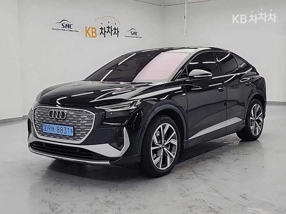 Audi Q4 e-tron 40 Sportback Premium - Image 1