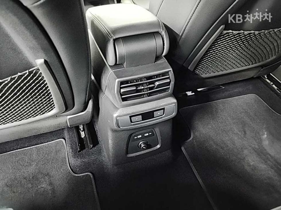 Ауди Q4 e-tron40 Sportback Premium - 13