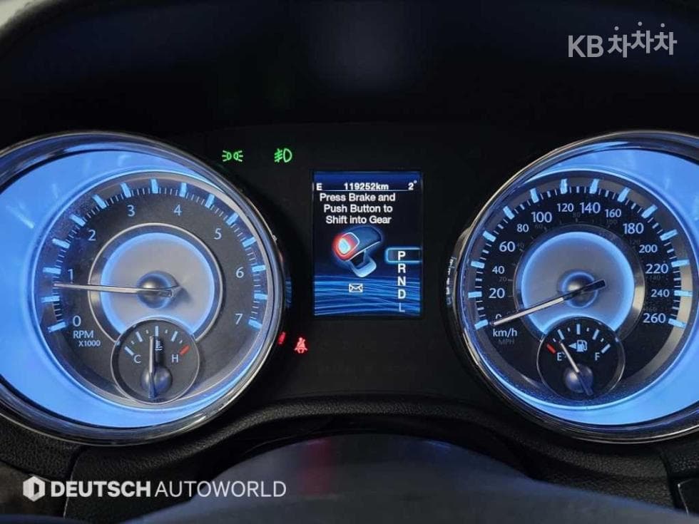 크라이슬러 The New (фейслифт) 300C3.6 - 8