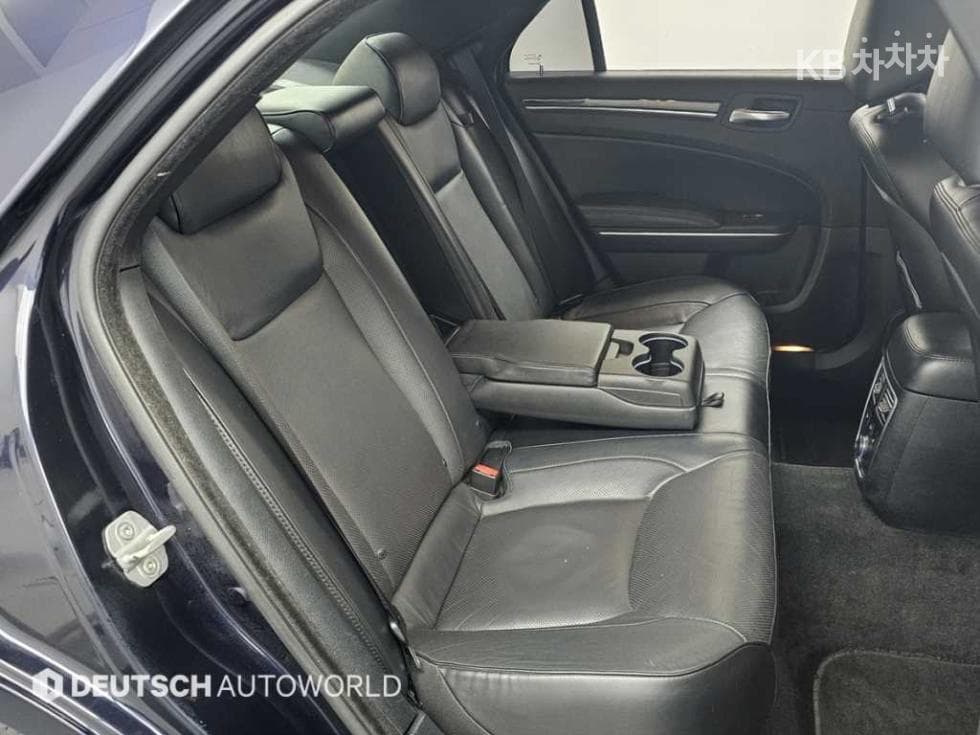 크라이슬러 The New (фейслифт) 300C3.6 - 12