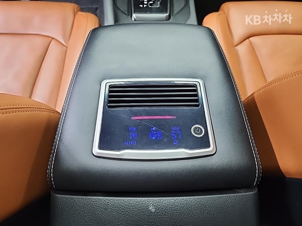 KG Mobility The New (facelift) Rexton Sports Khan2.2 4WD 익스페디션 - 14