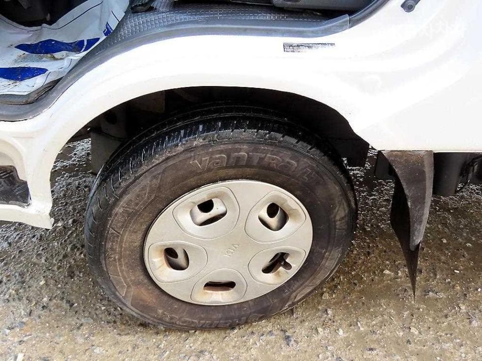 Kia Bongo 3 (light truck)1 Ton 냉장Top (Cargo)차 Extra Long 표준형 King Cab Luxury - 19