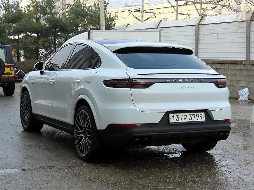 Porsche Cayenne(9Y0)3.0 E-Hybrid Coupe Стандартен - 3