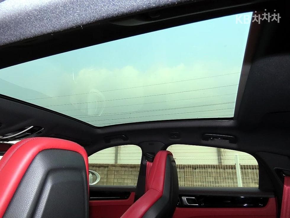 Porsche Cayenne(9Y0)3.0 E-Hybrid Coupe Стандартен - 17