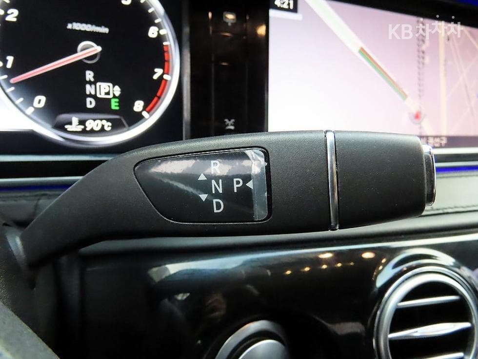 Mercedes-Benz Нов S-КласS600L W222 - 11