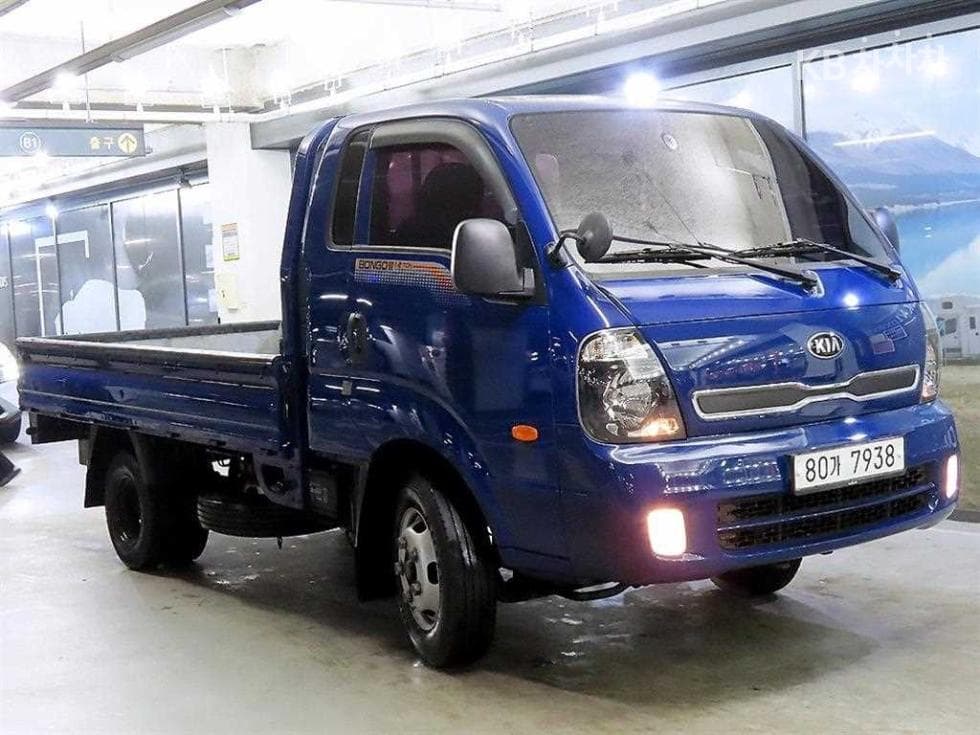 Киа Бонго 3 (лек) 1.2Тон Удължено междуосие 표준캡 CRDi GLX - Image 1