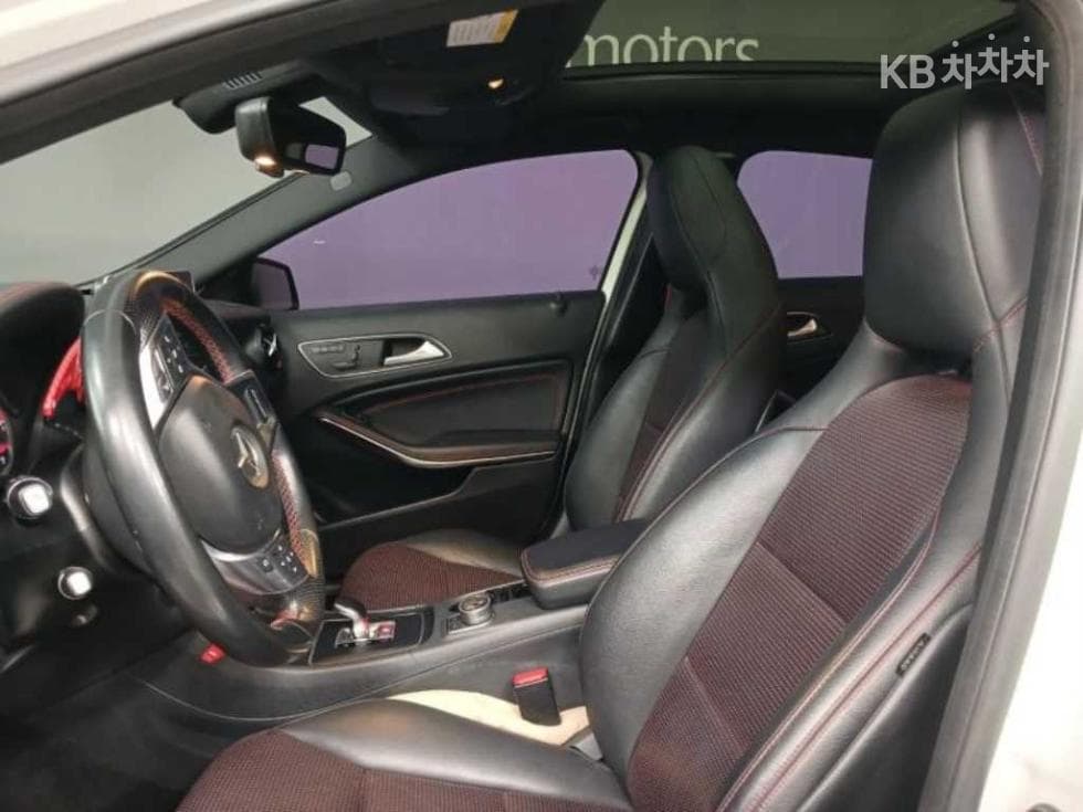 Mercedes-Benz A클래스A45 AMG - 7