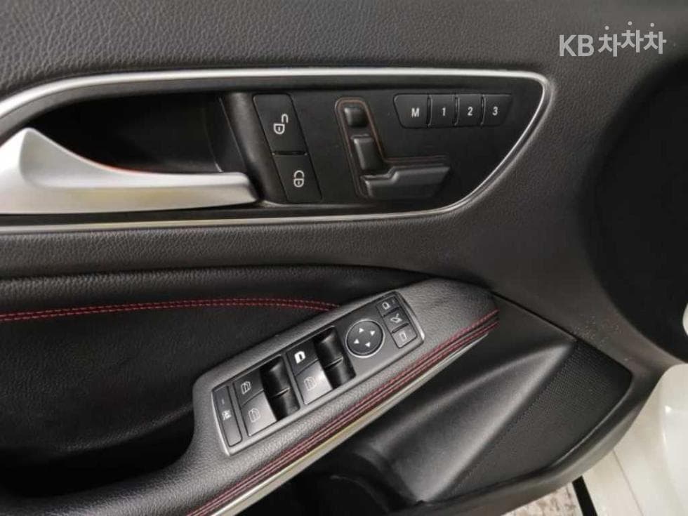 Mercedes-Benz A클래스A45 AMG - 9