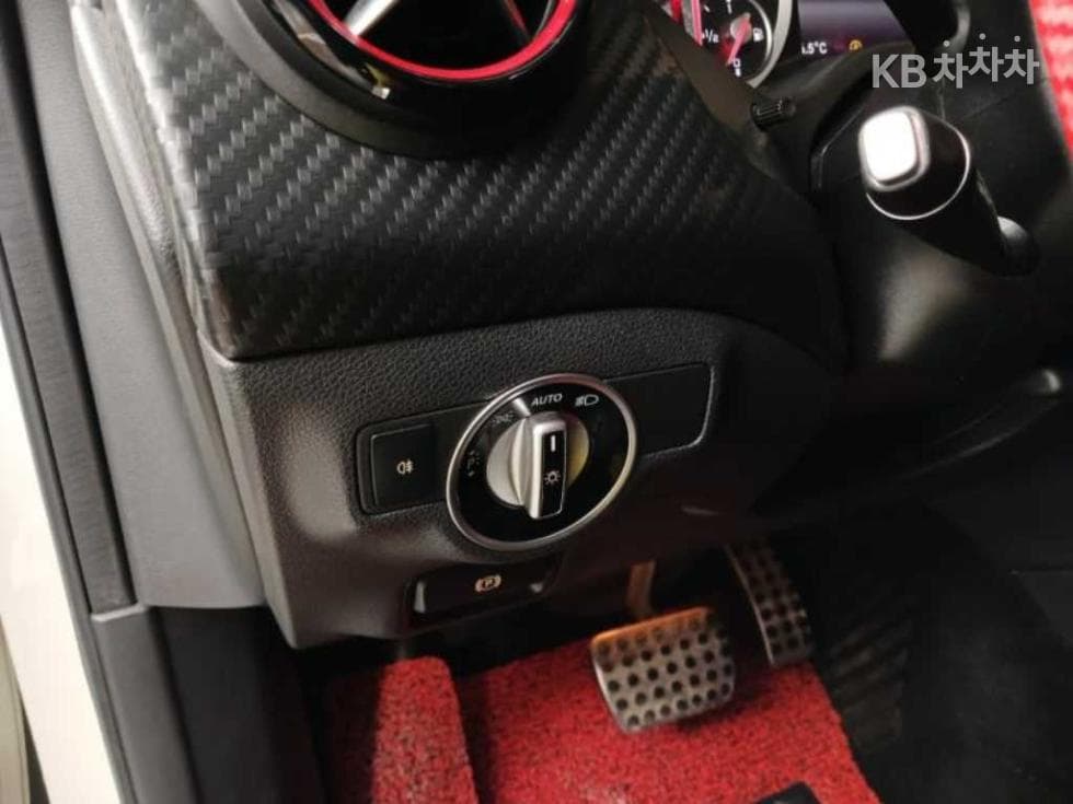 Mercedes-Benz A클래스A45 AMG - 12