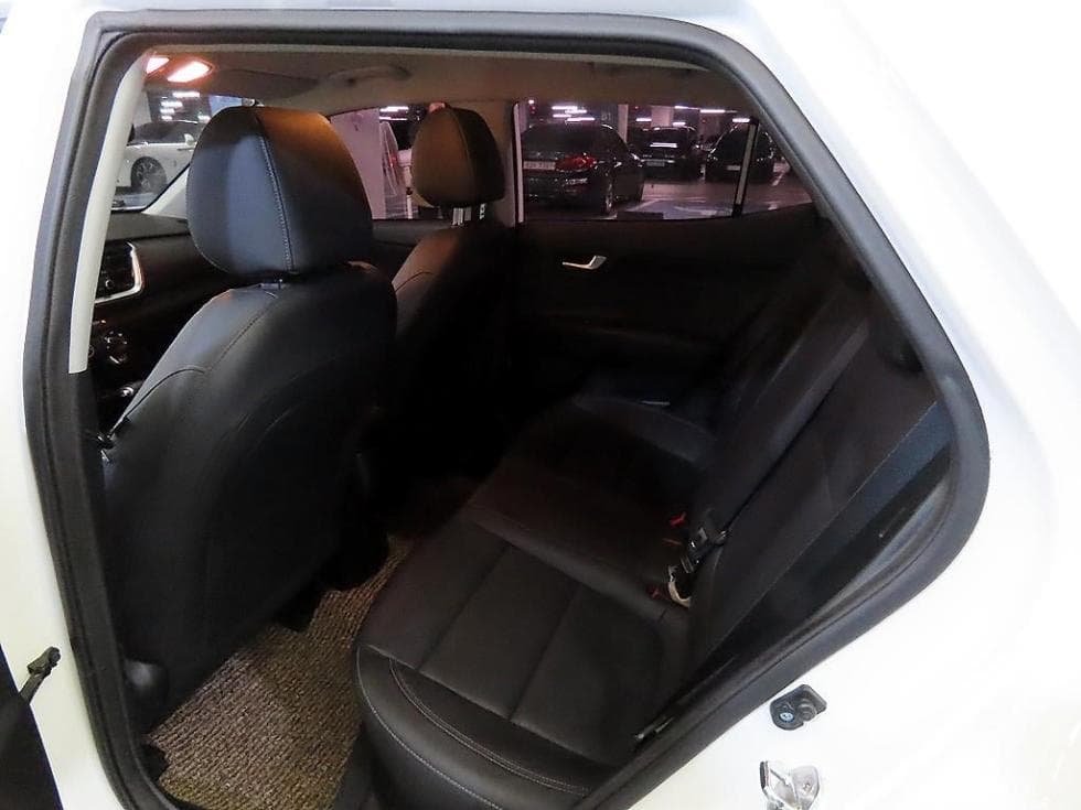 Kia StonicDiesel 1.6 VGT Deluxe - 7