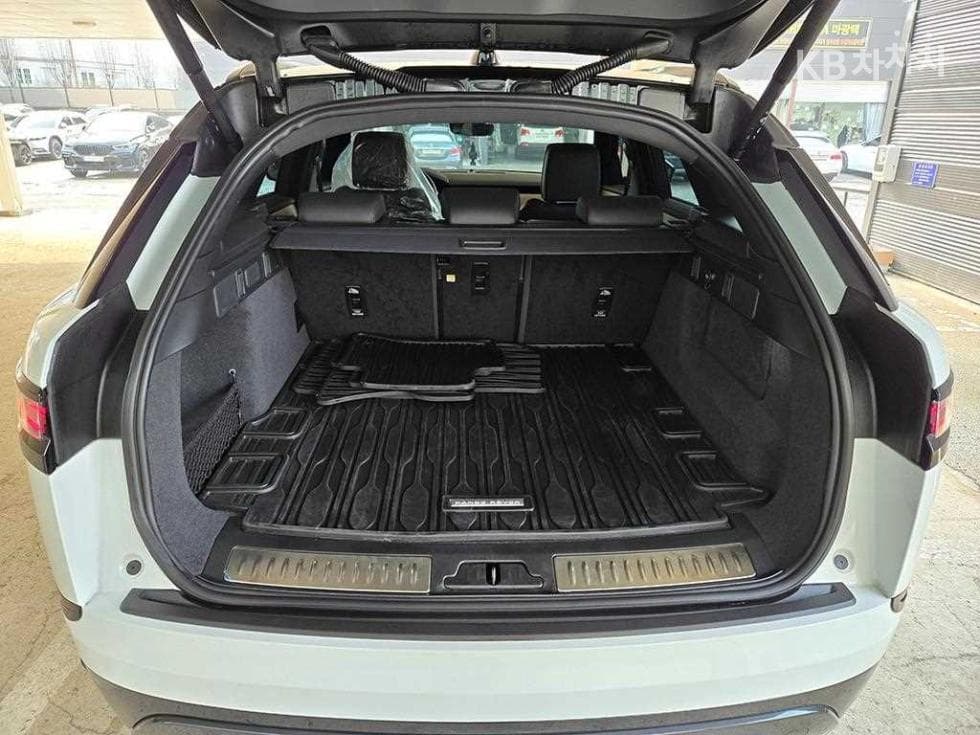 Land Rover Range Rover 벨라P400 Dynamic HSE - 17