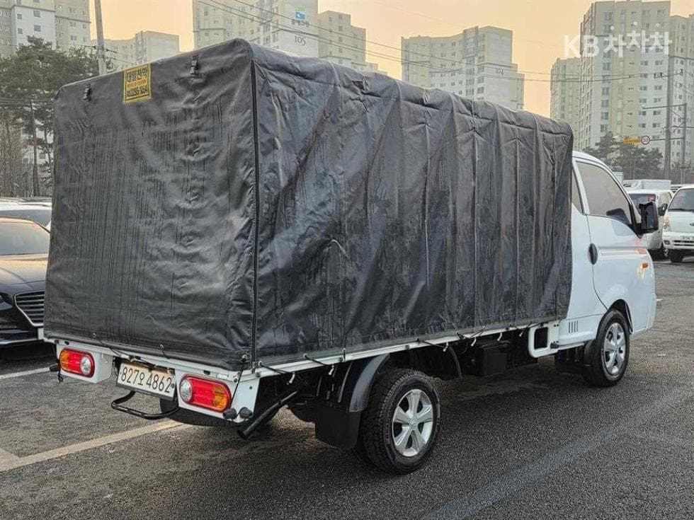 Хюндай Porter 2Удължено междуосие Super Cab CRDi DLX Стандартен - 8