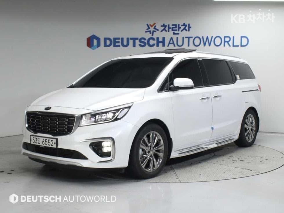 Киа The New (фейслифт) Канивал 9-местен 2.2 Дизел Noblesse - Image 1