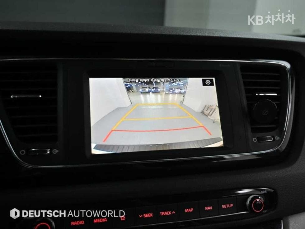 Киа The New (фейслифт) Канивал9-местен 2.2 Дизел Noblesse - 15