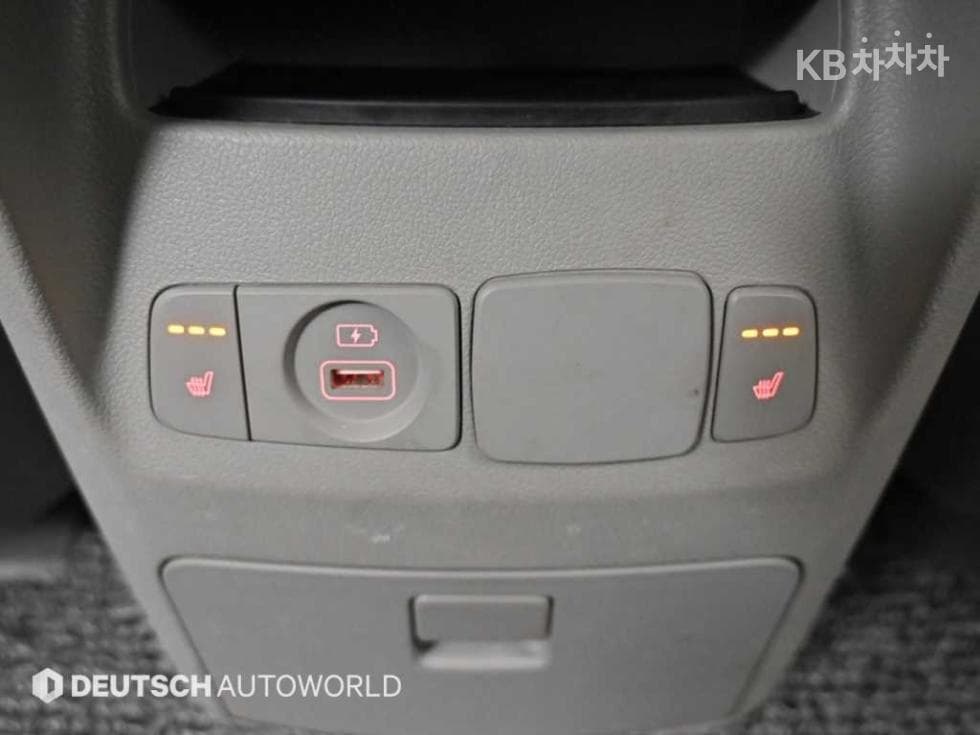 Киа The New (фейслифт) Канивал9-местен 2.2 Дизел Noblesse - 16