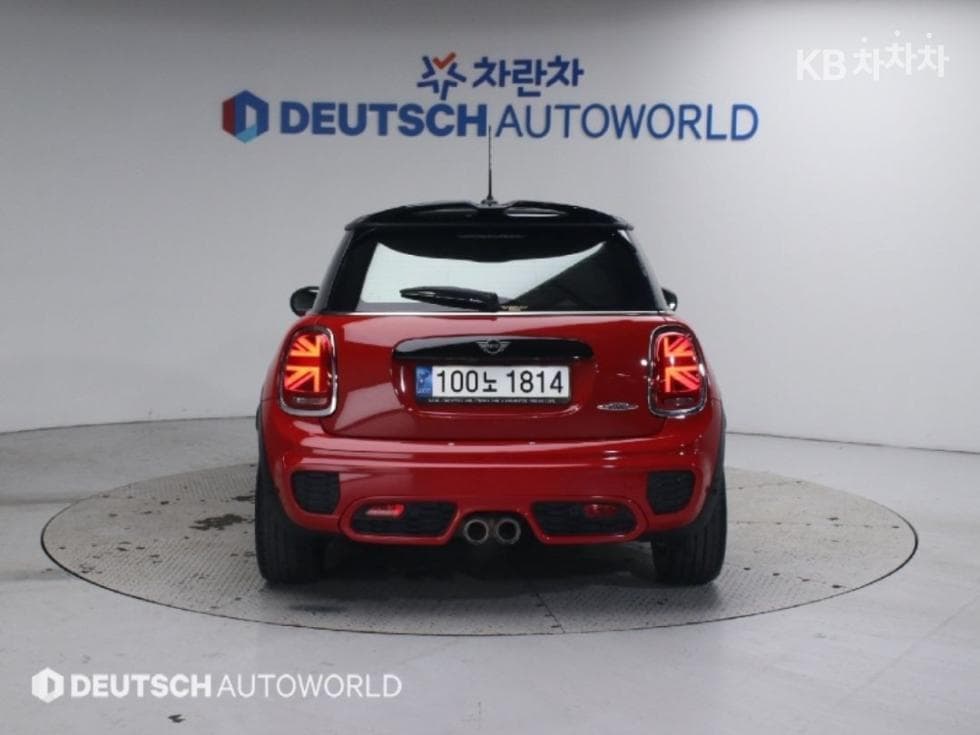 Мини Cooper 3도어S 2.0 JCW Стандартен - 4