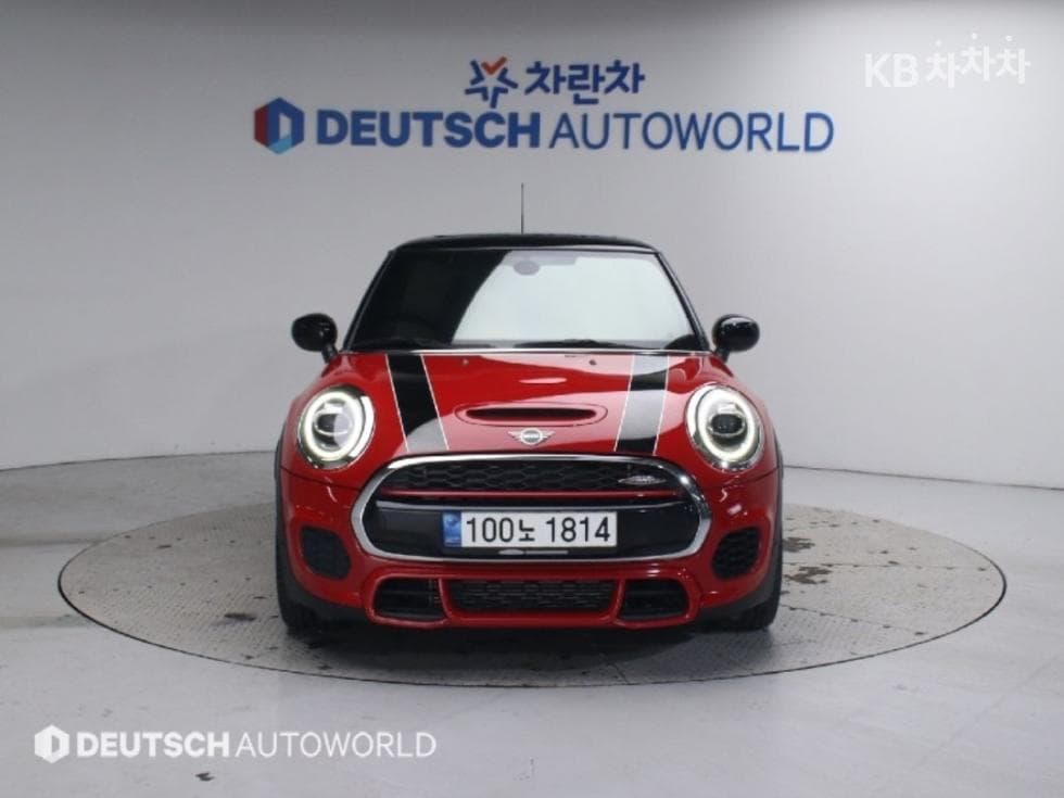 Мини Cooper 3도어S 2.0 JCW Стандартен - 2