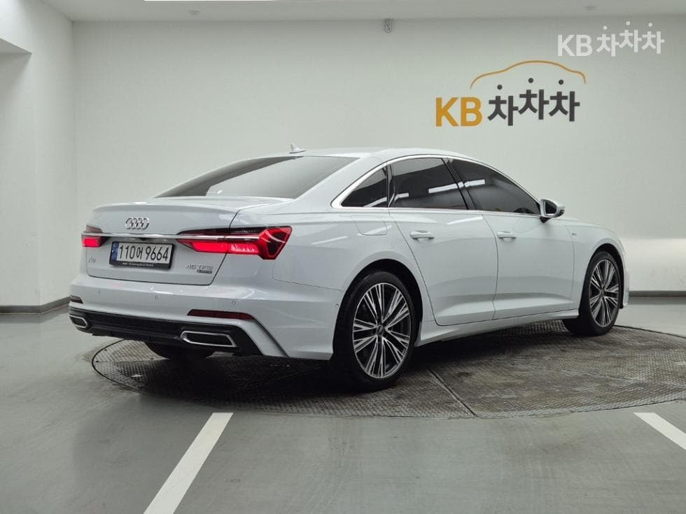 Audi A6(C8)45 TFSI Quattro Standard - 4