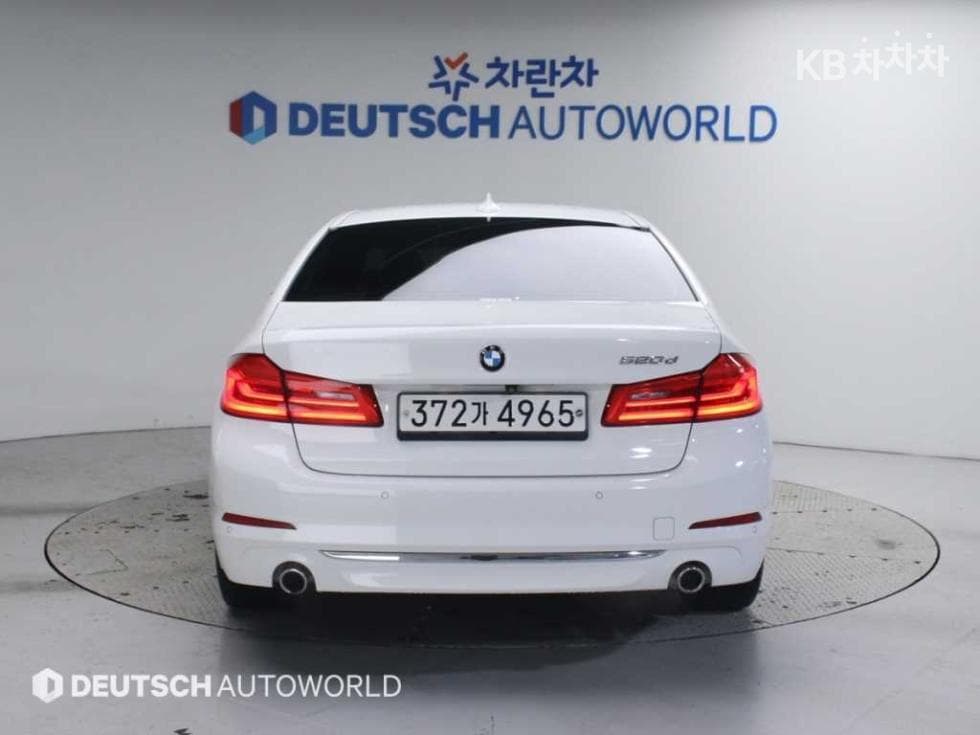 BMW 올New5 Series (G30)520d Luxury Plus - 4