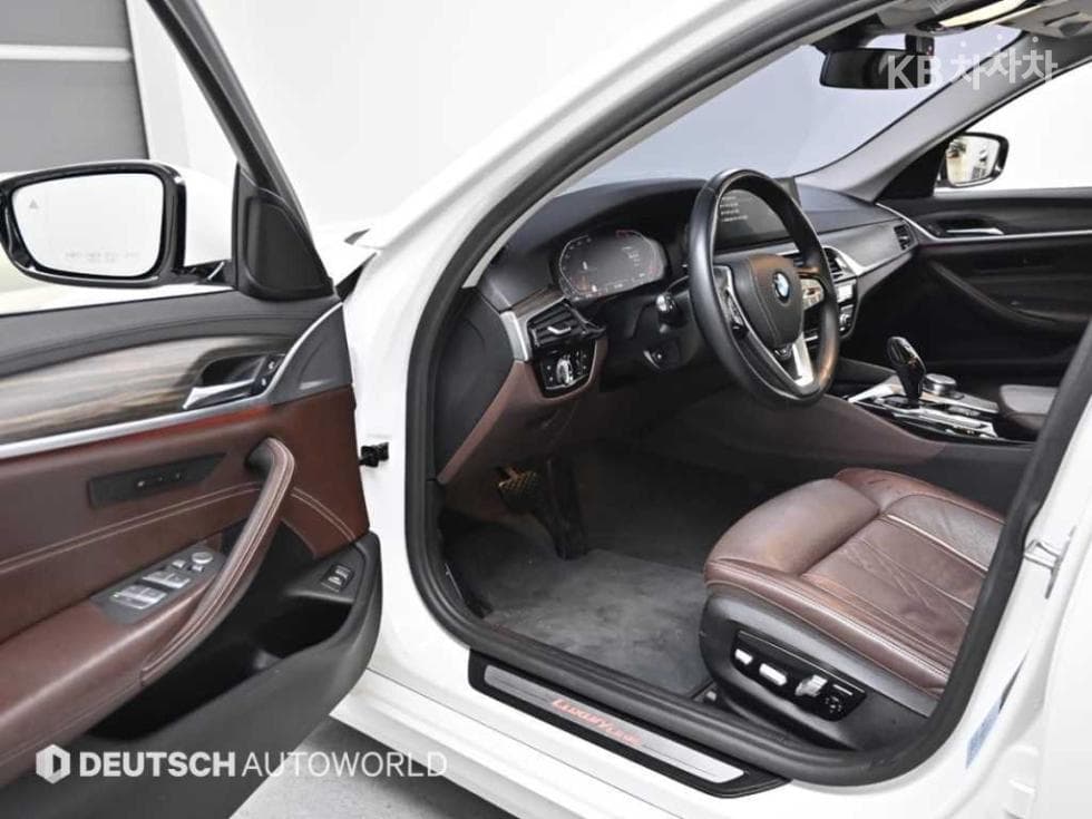 BMW 올New5 Series (G30)520d Luxury Plus - 11
